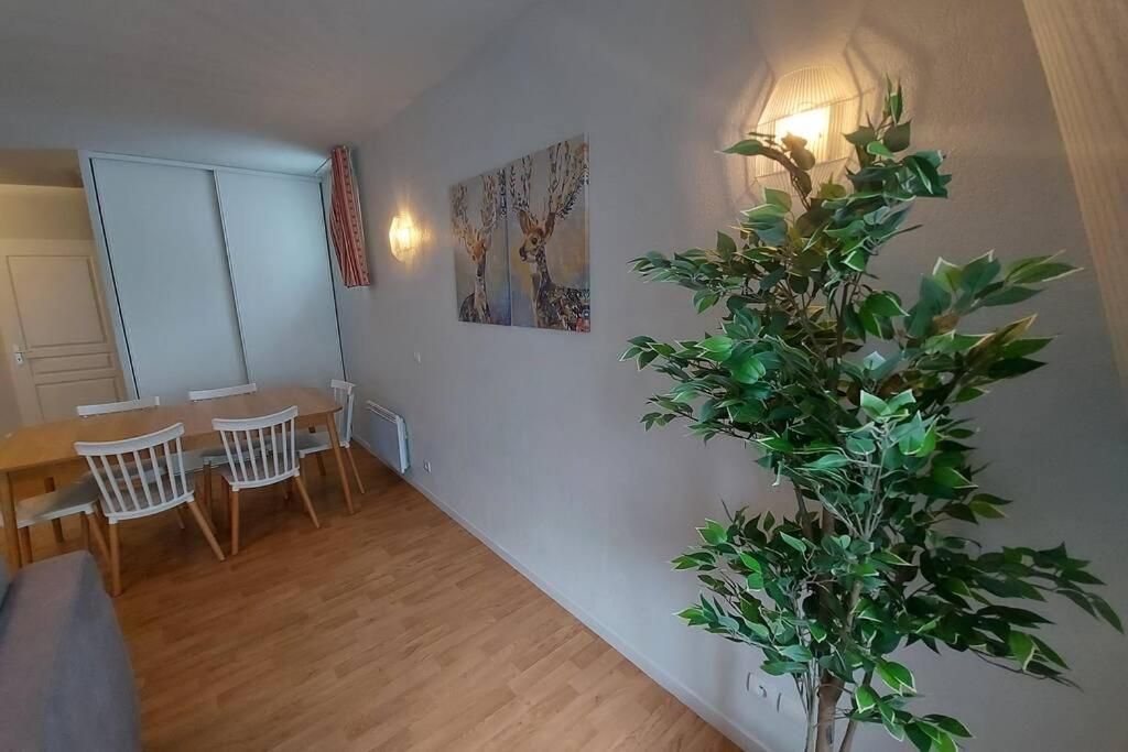 Appartement Moderne, Hyper-Centre - 6/8 Pers. Bagneres-de-Luchon Luaran gambar