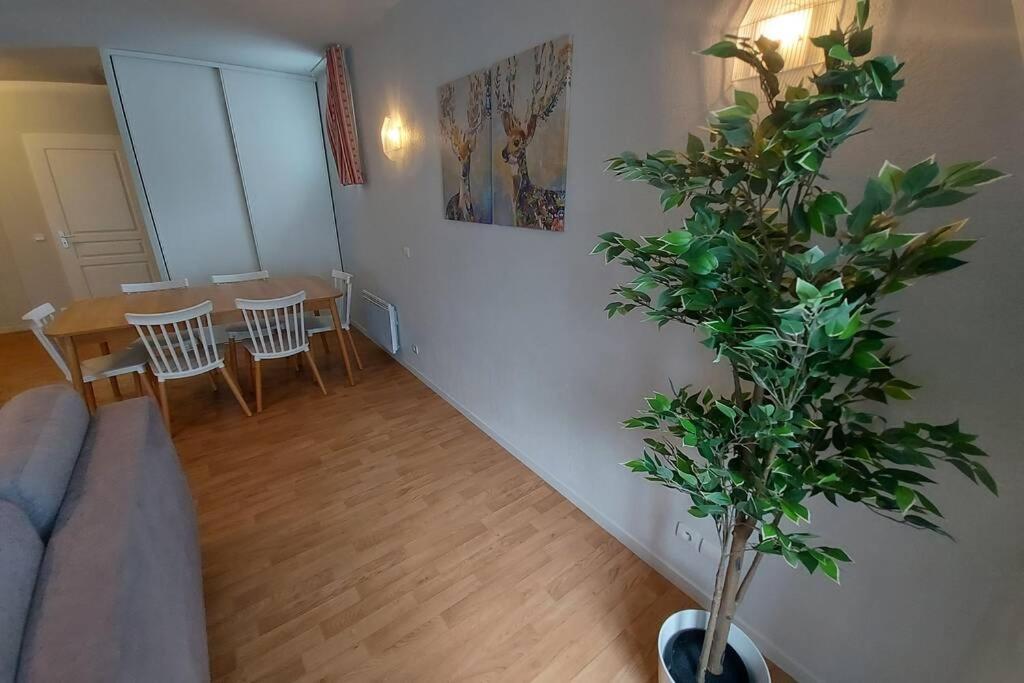 Appartement Moderne, Hyper-Centre - 6/8 Pers. Bagneres-de-Luchon Luaran gambar